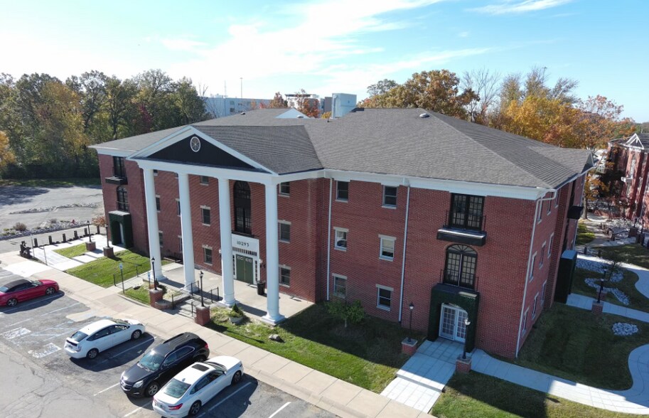 10293 N Meridian St, Indianapolis, IN à louer - Photo du bâtiment - Image 1 de 5