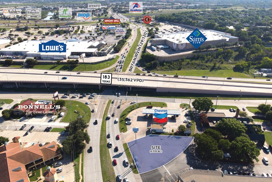 4260 Bryant Irvin Rd, Benbrook, TX à vendre - Photo du bâtiment - Image 2 de 3