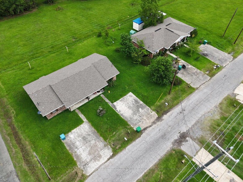 902 Shady Ln, Dequincy, LA for sale - Building Photo - Image 3 of 15