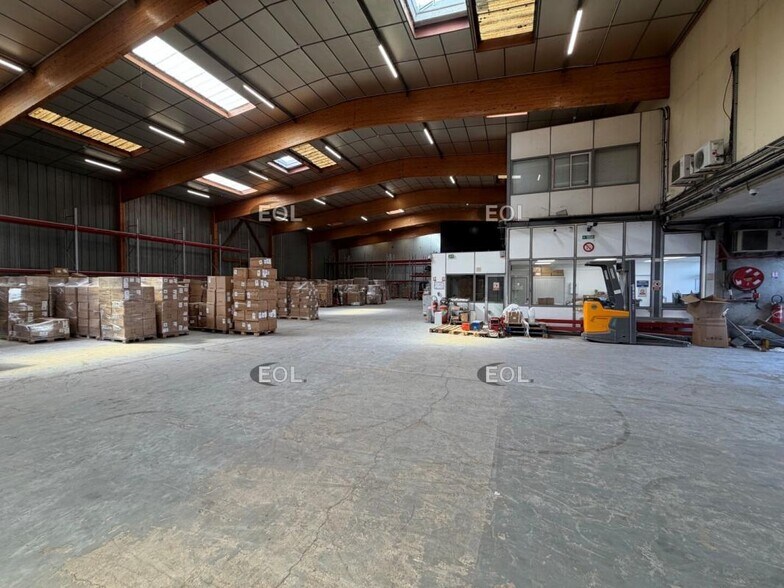 Industrial in Aulnay-sous-Bois for lease - Building Photo - Image 2 of 8