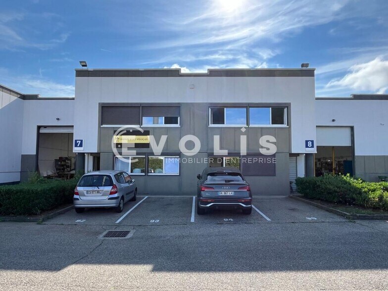 Flex in Décines-Charpieu for lease - Building Photo - Image 3 of 72