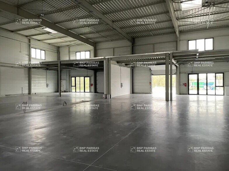 Local d'activités dans Le Bignon à vendre - Photo du bâtiment - Image 2 de 8