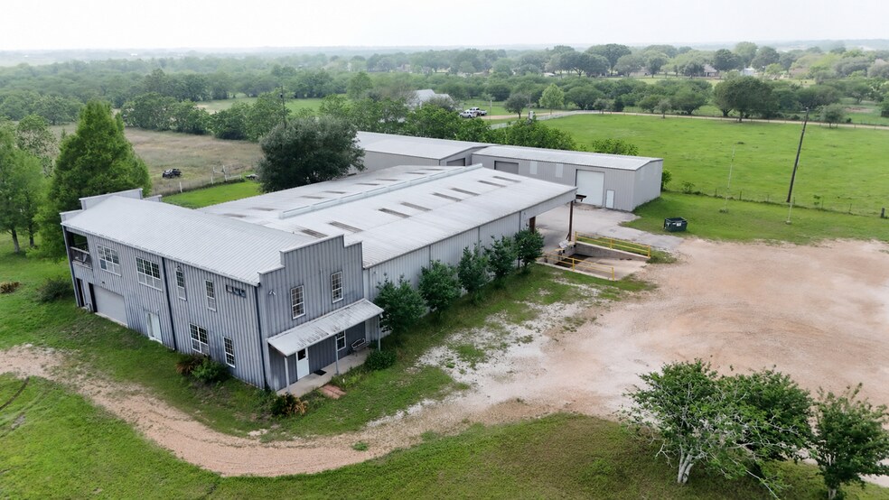 2893 FM 1094 Rd, Sealy, TX à vendre - Photo du bâtiment - Image 2 de 7