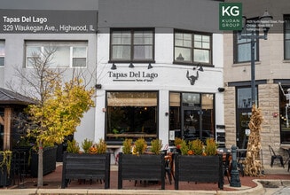 329 Waukegan Ave, Highwood, IL à louer Photo du bâtiment- Image 1 de 9