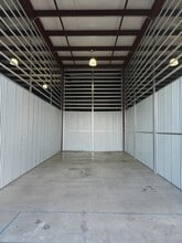 9770 W Cheyenne Ave, Las Vegas, NV à louer Photo intérieure- Image 2 de 3