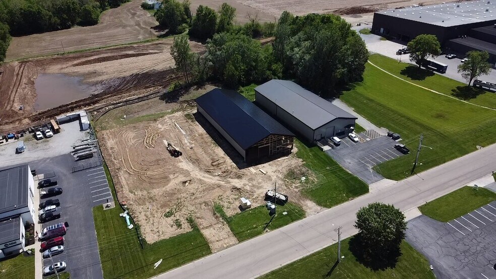 121 Fox Dr, Piqua, OH à louer - Photo du bâtiment - Image 2 de 3