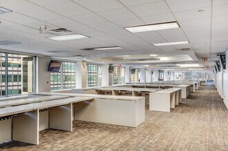 199 Water St, New York, NY à louer Photo intérieure- Image 1 de 7