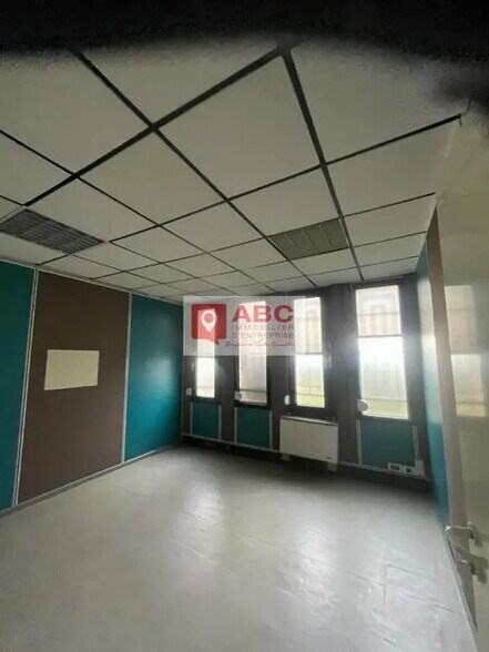 Office in Montpellier for sale - Interior Photo - Image 2 of 4