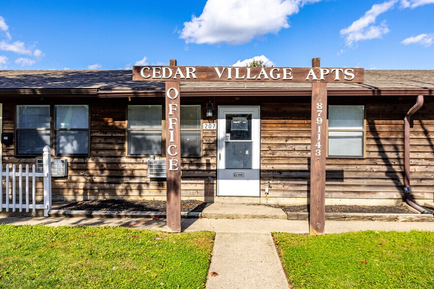 207 W Funderburg Rd, Fairborn, OH à vendre - Photo du bâtiment - Image 3 de 28