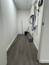 111 Grand Ave, Palisades Park, NJ à louer Photo du bâtiment- Image 2 de 17