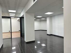 Retail in Manresa, Barcelona for lease Interior Photo- Image 2 of 4