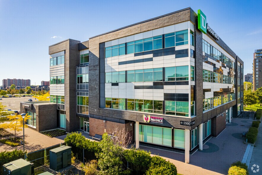 2990 Av Pierre-Péladeau, Laval, QC à louer - Photo du bâtiment - Image 3 de 4