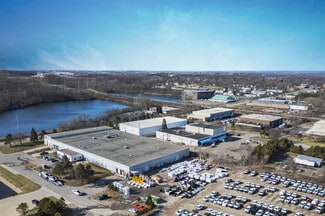 Plus de détails pour 55 E Silverdome Industrial Park, Pontiac, MI - Industriel à vendre