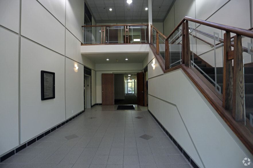 20171 92A Ave, Langley Twp, BC for lease - Interior Photo - Image 1 of 5