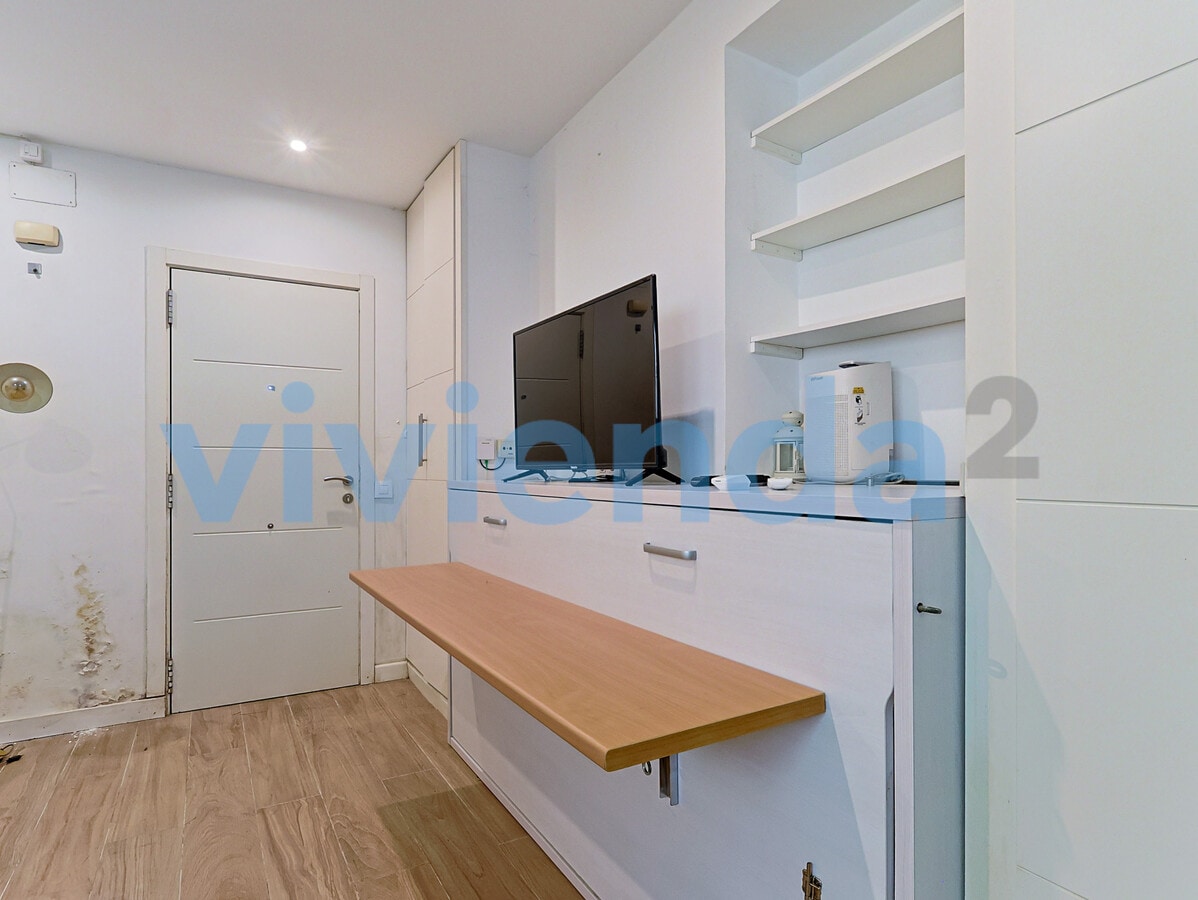 Madrid, MAD 28033 - Unit 01 -  - Interior Photo - Image 1 of 6