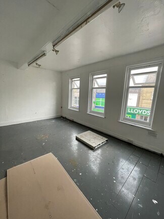 More details for 25-27 Peel St, Accrington - Retail for Lease