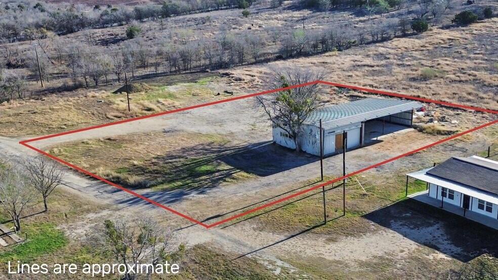 15705 Jacobson Rd, Del Valle, TX à louer - Photo du bâtiment - Image 2 de 8