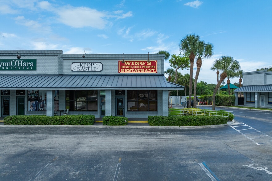 3700-3788 Davie Rd, Davie, FL for lease - Building Photo - Image 3 of 10