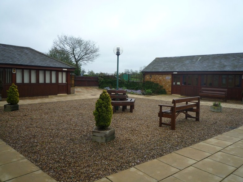 1-4 Lodge Barn Farm, Northampton for lease - Primary Photo - Image 1 of 9