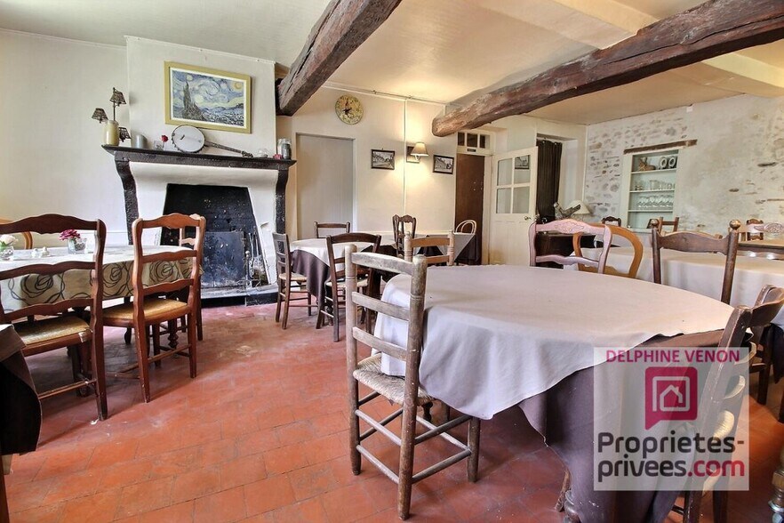 Flex in Combreux for sale - Building Photo - Image 3 of 18
