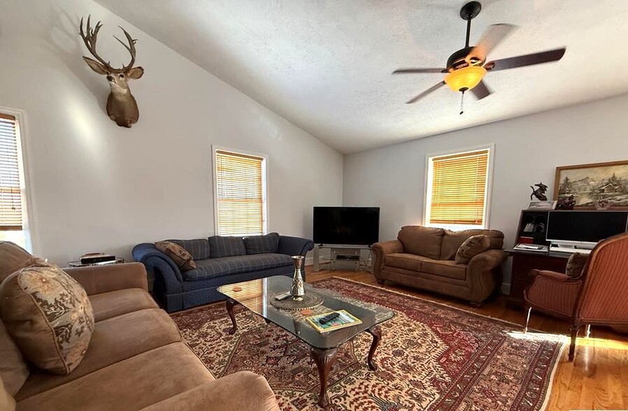 10820 Sontag Rd, Martinsville, VA for sale - Interior Photo - Image 2 of 17