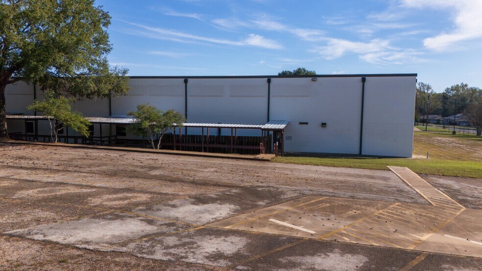 806 Willowcreek Dr, Jacksonville, TX à louer - Photo du bâtiment - Image 3 de 39