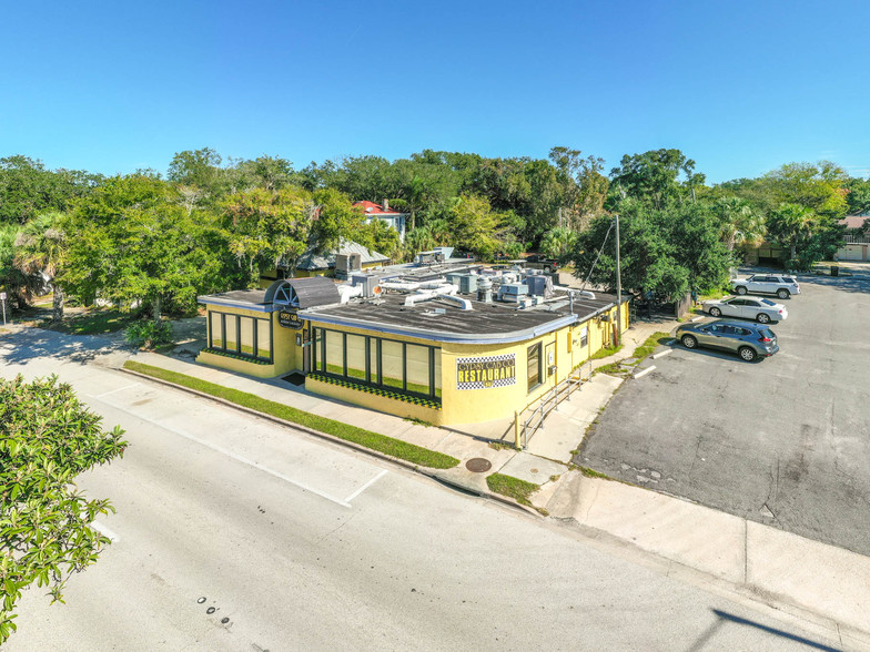 828 Anastasia Blvd, Saint Augustine, FL for sale - Primary Photo - Image 1 of 40