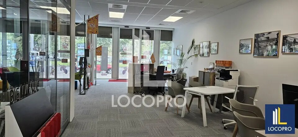 Office in Nice for lease - Interior Photo - Image 2 of 10