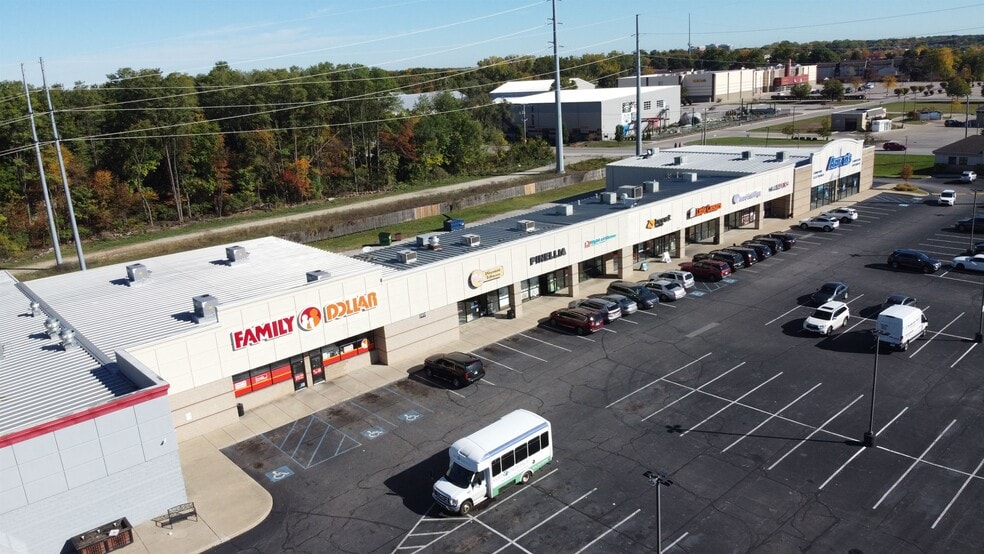 3601 Edison Rd, South Bend, IN à louer - Photo du bâtiment - Image 2 de 8