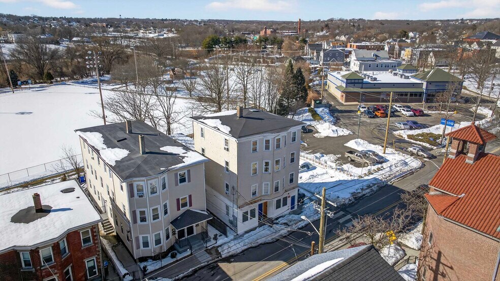 528 Charles St, Providence, RI à vendre - Photo du bâtiment - Image 2 de 52