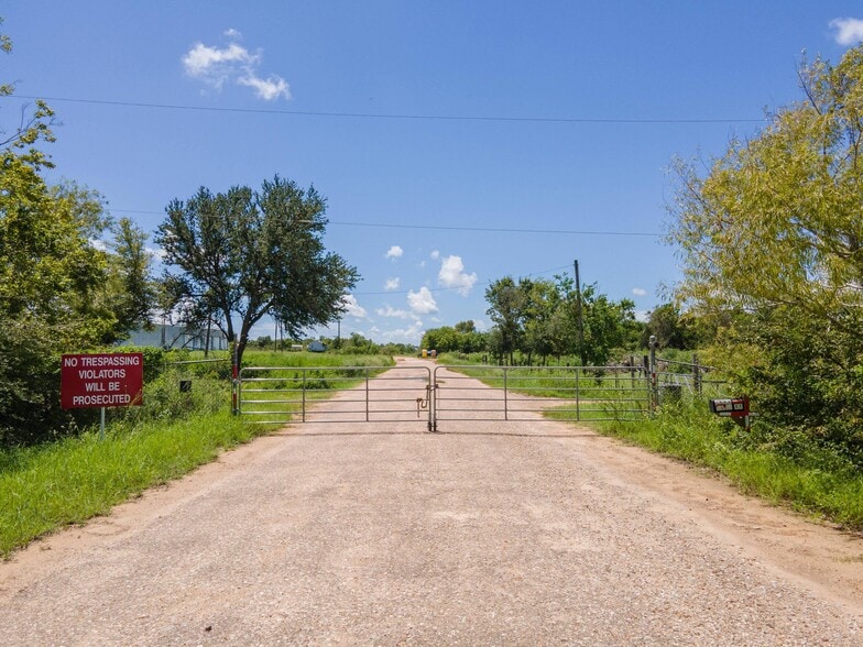 5729 Texas st, Hitchcock, TX for lease - Other - Image 2 of 12