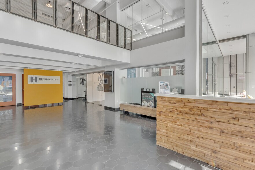 112 N Central Ave, Phoenix, AZ à louer - Photo du bâtiment - Image 3 de 30