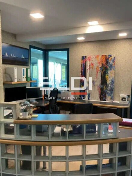 Bureau dans Lissieu à vendre - Photo intérieure - Image 3 de 7