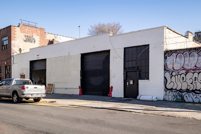 Plus de détails pour 272-280 Seigel St, Brooklyn, NY - Industriel à louer