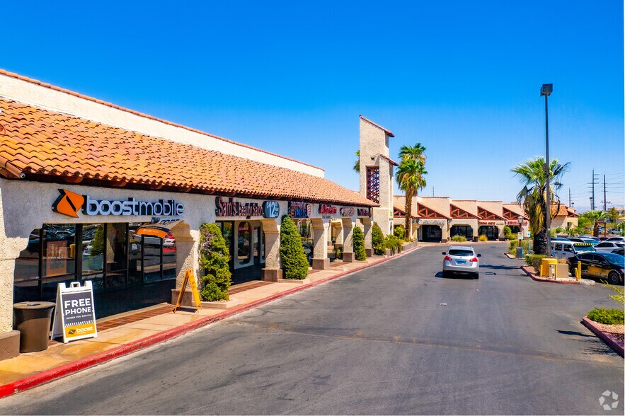 1340 E Flamingo Rd, Las Vegas, NV à louer - Photo du bâtiment - Image 1 de 7