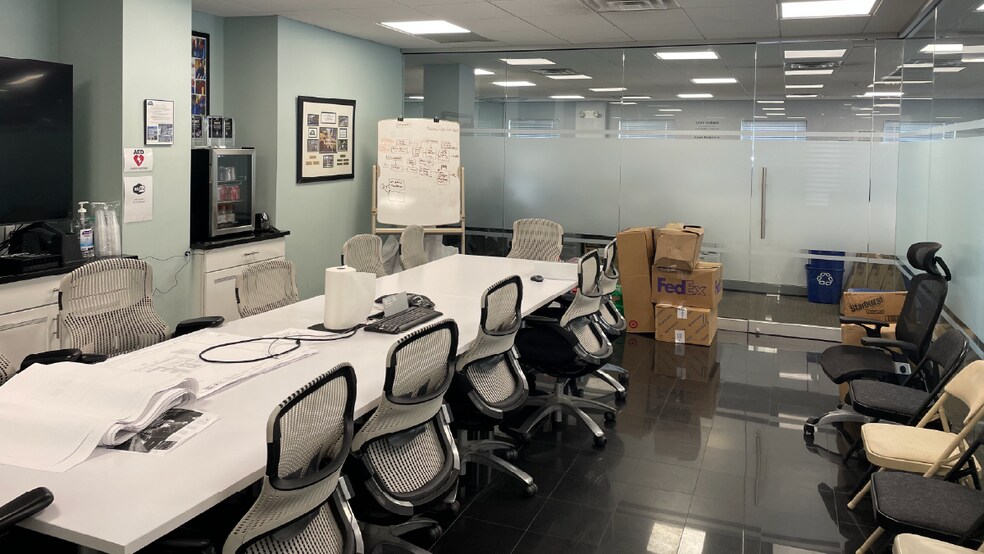 54-08 Vernon Blvd, Long Island City, NY à louer - Photo intérieure - Image 3 de 7