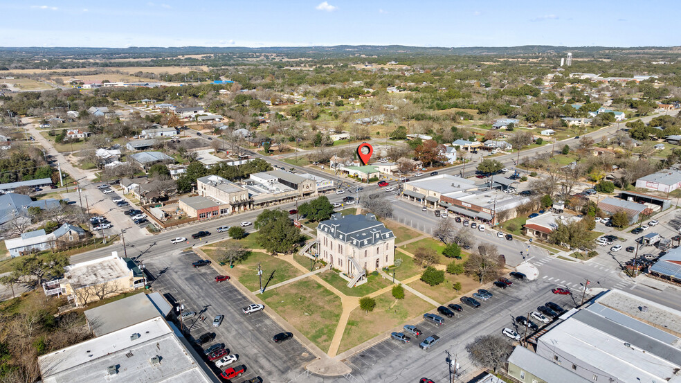 401 Main St, Blanco, TX à vendre - Photo du bâtiment - Image 2 de 38