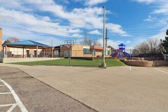 13680 E 14th Pl, Aurora, CO à louer Photo intérieure- Image 2 de 8
