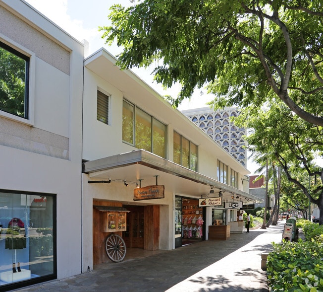 2162-2170 Kalakaua Ave, Honolulu, HI à louer - Photo du bâtiment - Image 3 de 3