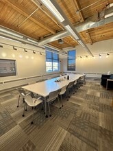 807 Broadway St NE, Minneapolis, MN for lease Interior Photo- Image 2 of 6