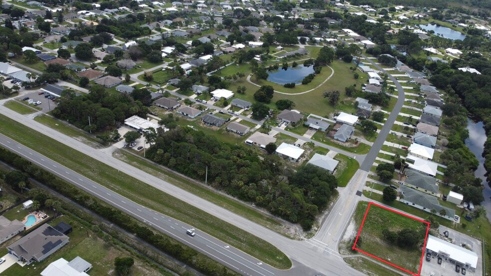 691-693 Sebastian Blvd, Sebastian, FL à vendre - Photo du bâtiment - Image 2 de 5