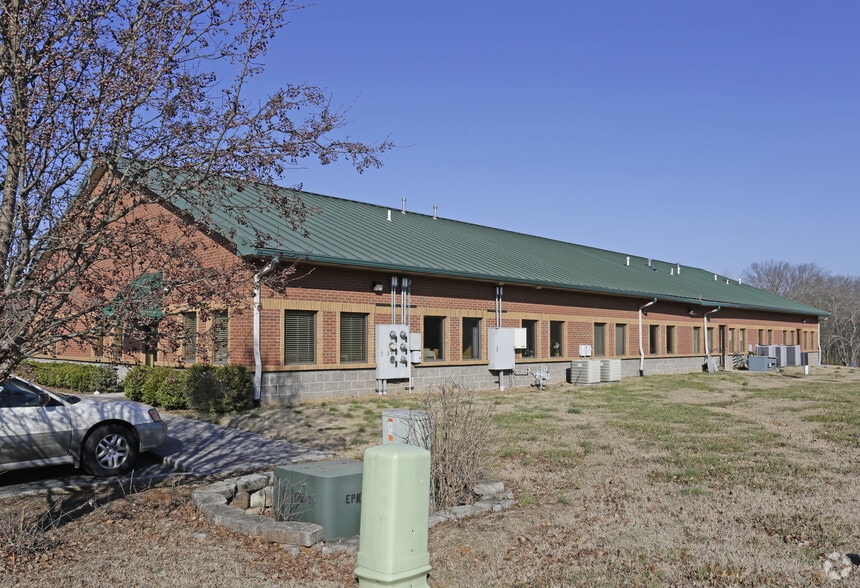 8930 Cross Park Dr, Knoxville, TN for lease - Building Photo - Image 2 of 11