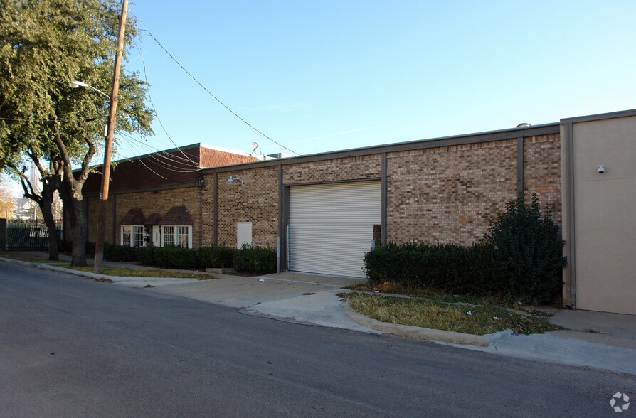 2214 Sulphur St, Dallas, TX for lease - Building Photo - Image 2 of 2