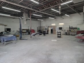 5947-5951 S 300 W, Salt Lake City, UT for lease Interior Photo- Image 2 of 4