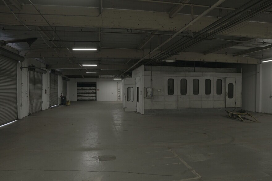 115-117 N Standard Ave, Santa Ana, CA à louer - Photo du bâtiment - Image 3 de 14