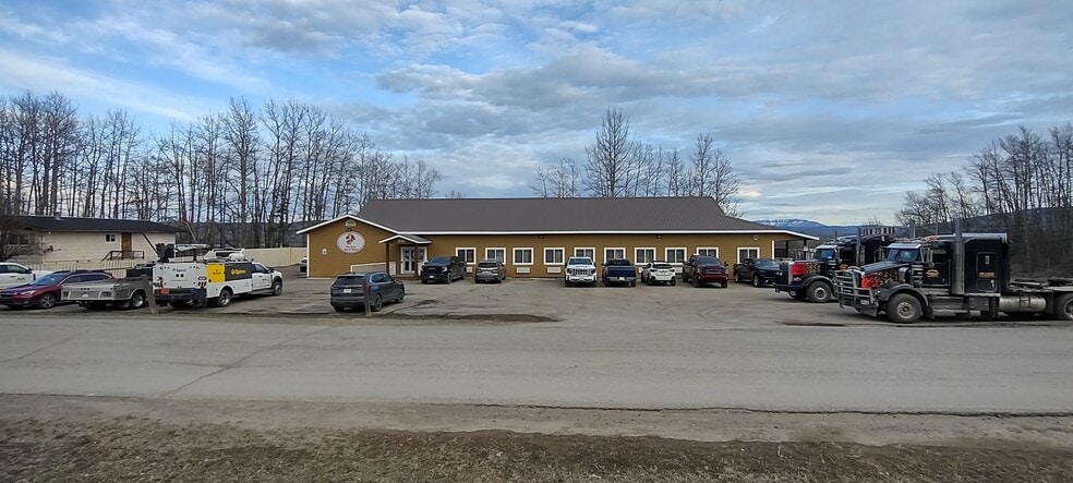 5132 46th Ave NW, Chetwynd, BC for sale - Building Photo - Image 3 of 8