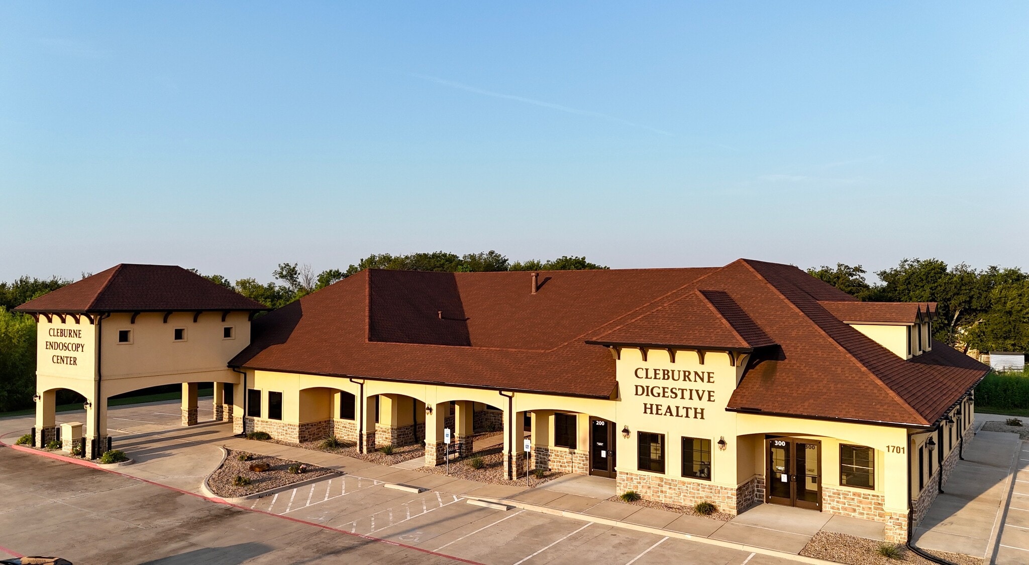 1701 Walter Holiday Dr, Cleburne, TX for lease Building Photo- Image 1 of 11