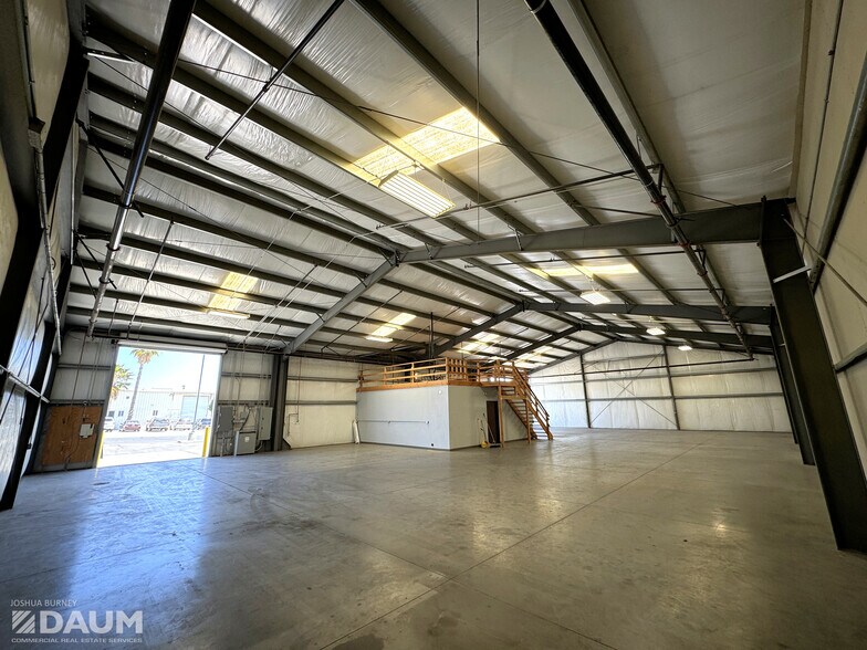 1431 W 9th St, Upland, CA for lease - Building Photo - Image 2 of 7