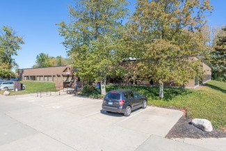 More details for 4420-4460 Carver Woods Dr, Blue Ash, OH - Office for Lease