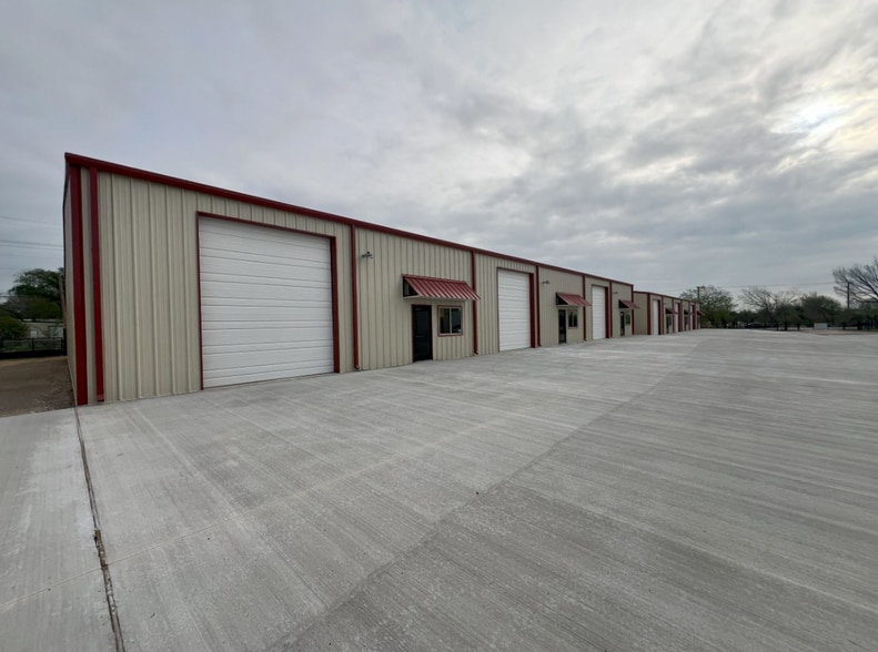 12710 Rendon Rd, Burleson, TX for lease - Building Photo - Image 3 of 6